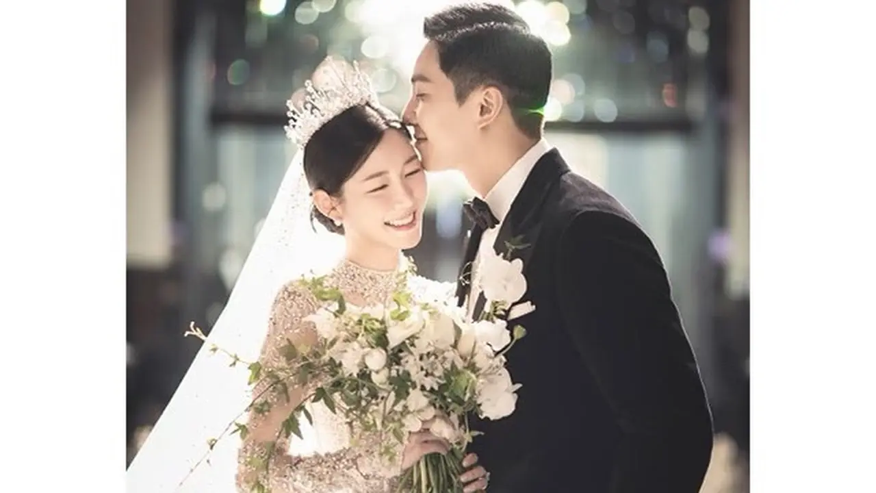 6 Potret Pernikahan Lee Seung Gi dan Lee Da In, Digelar Tertutup