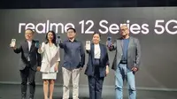 Realme 12 Pro Plus Resmi Meluncur, Tawarkan Lensa Periskop di Harga Mulai Rp 6 Jutaan. (Liputan6.com/ Agustinus Mario Damar)
