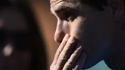 Fernando Gago berbicara kepada pers saat sesi latihan di markas Federasi Sepak Bola Spanyol (RFEF) di Las Rozas, Madrid pada 6 Desember 2018. Gelandang bertahan itu tiga kali mengalami kerusakan parah pada tendon Achilles, sementara tendon di lututnya juga rusak dua kali. (GABRIEL BOUYS/AFP)
