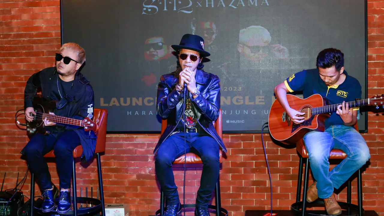 ST12 bersama Hazama