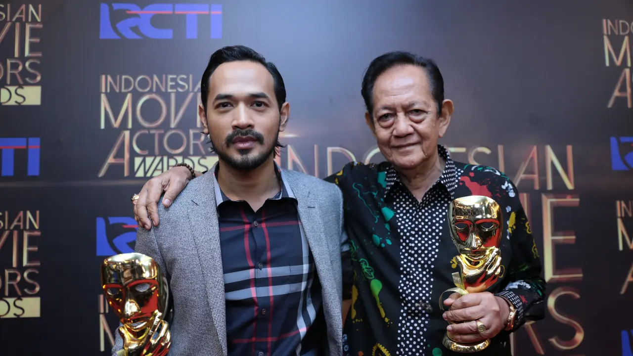 [Bintang] Deddy Sutomo dan Oka Antara