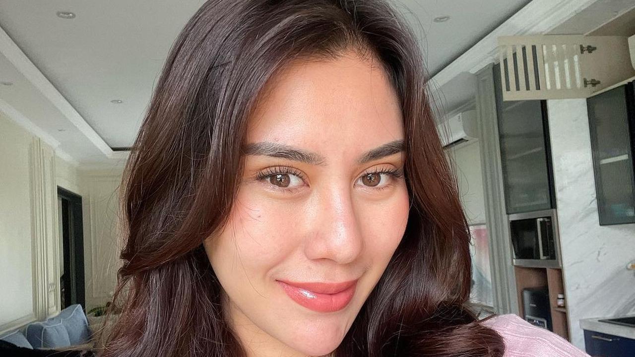 9 Potret Transformasi Syahnaz Sadiqah dari Kecil hingga Kini, Jadi Sorotan