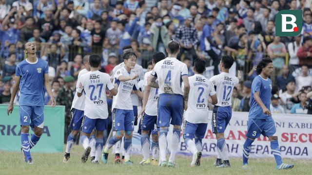 Persib Bandung Vs Perserang Serang