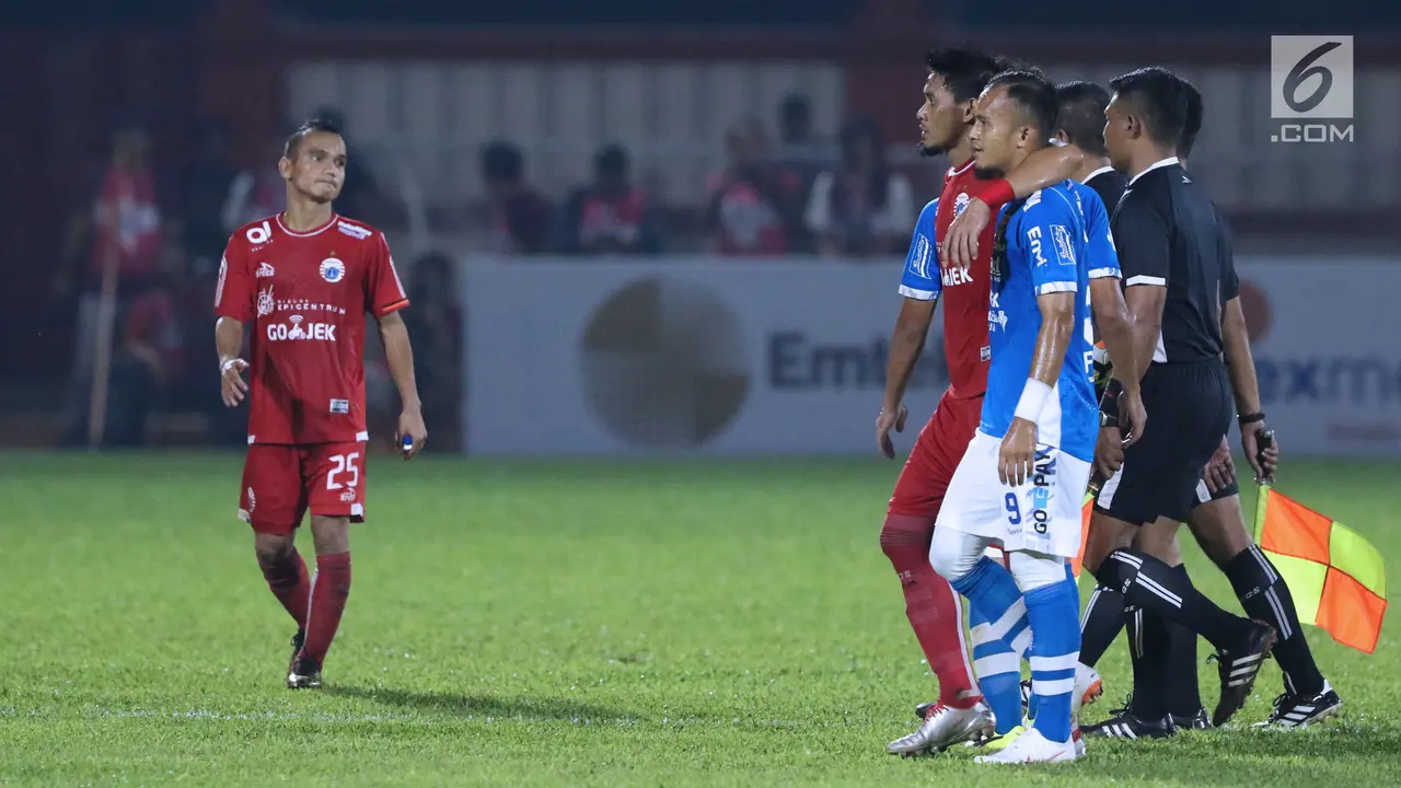 Momen Persahabatan di Laga Persija vs Persib