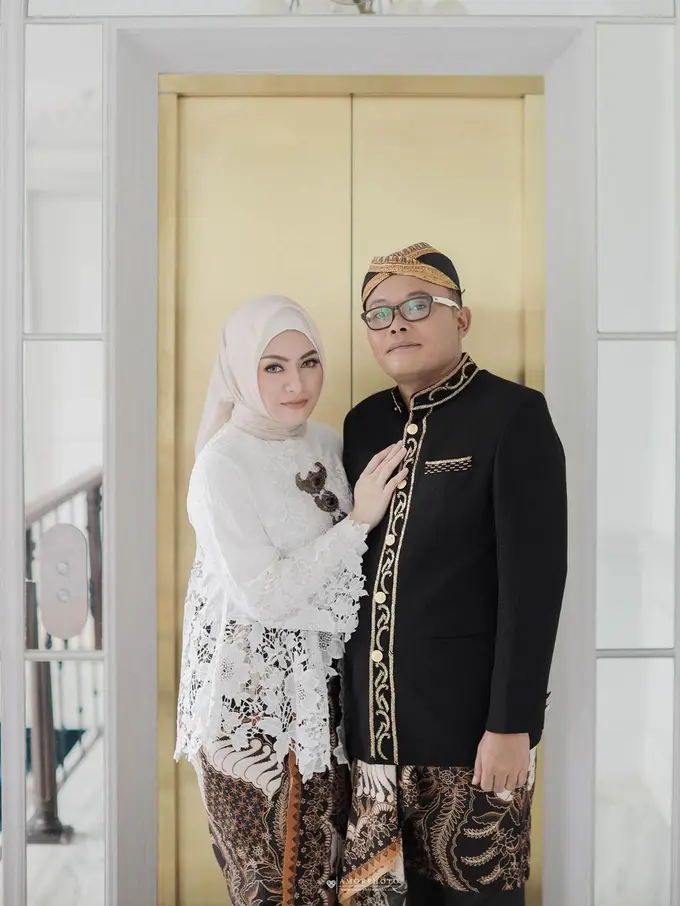 8 Potret Prewedding Sule dan Nathalie Holscher, Mesra Banget
