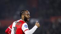 Raheem Sterling menjalani debut bersama Feyenoord di Eredivisie 2025/2026, Senin (23/2/2026) dini hari WIB. (AFP/Bas Czerwinski)