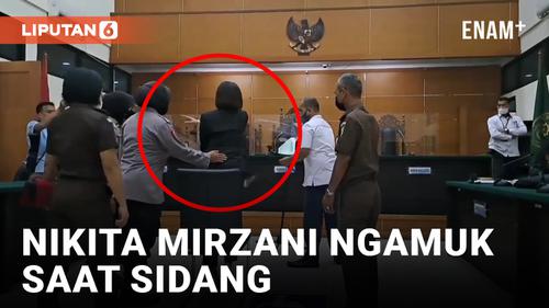 VIDEO: Nikita Mirzani Ngamuk di Ruang Sidang, Pukul Mic Sampai Jatuh