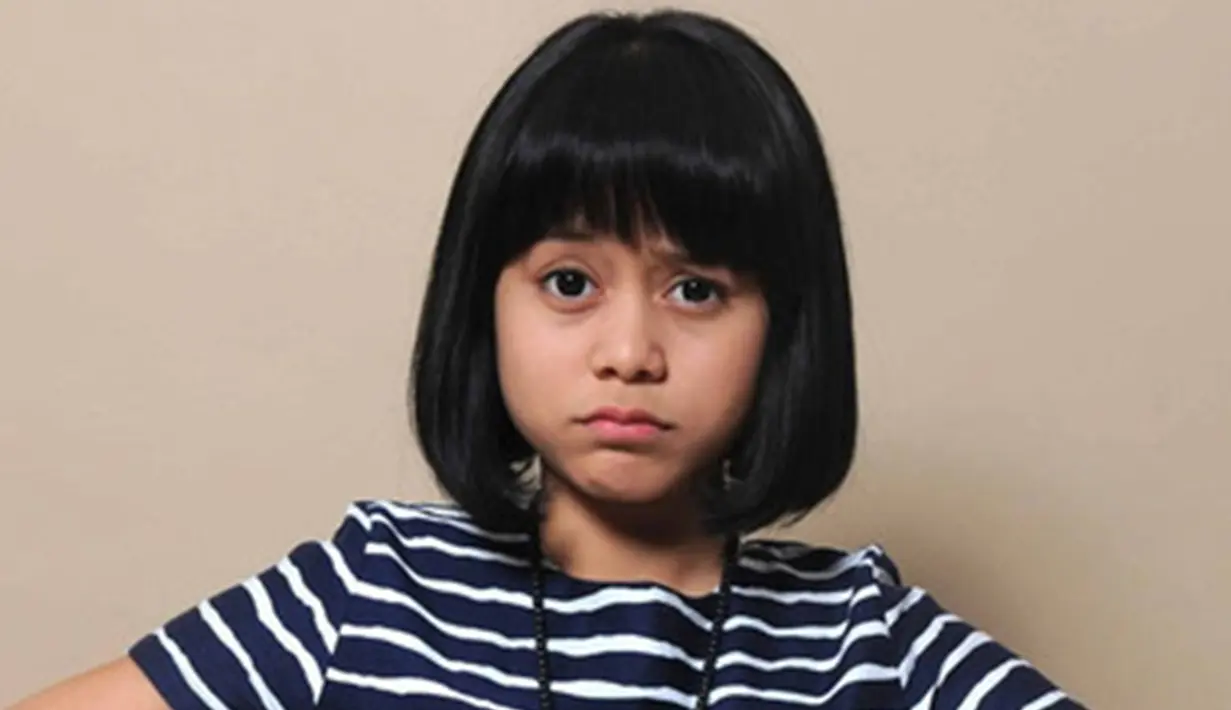 Lesti Kejora kariernya meroket usai menjadi juara D'Academy season 1. Setelah itu, Lesti berusaha tembus belantika musik Tanah Air. Gaya penampilannya pun diperhatikan dengan mencoba gaya rambut bob pendek sebahu. (KapanLagi.com)