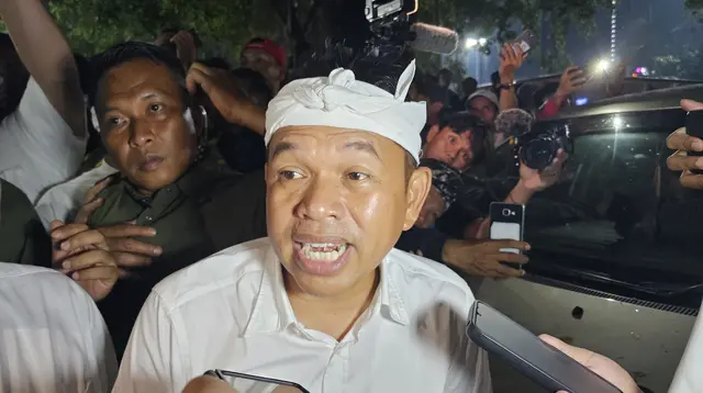 Gubernur Jawa Barat, Dedi Mulyadi, di Lapangan DOS Balai Kota Depok (Liputan6.com/Dicky Agung Prihanto)