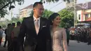 Agus Yudhoyono dan istri Annisa Pohan tiba menghadiri prosesi pernikahan putri Presiden Joko Widodo, Kahiyang Ayu-Bobby Nasution di Graha Saba, Surakarta, Rabu (8/11). (Liputan6.com/ Lizsa Egeham)
