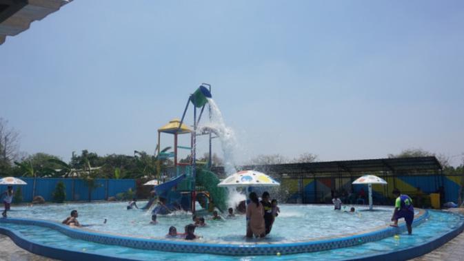 4 Tempat Pilihan Wisata Air Di Gresik Surabaya Liputan6 Com Sepertinya untuk tujuan itulah hotel memberikan service yang lebih pada setiap pengujung vip mereka. 4 tempat pilihan wisata air di gresik