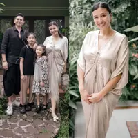 Lihat di sini kompaknya keluarga Ryan dan Sharena Delon turut merayakan Lebaran.