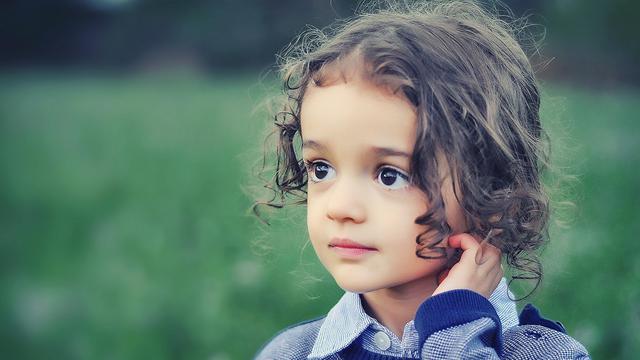 8 Penyebab  Rambut  Rontok  pada Anak  dan Cara Mengatasinya 