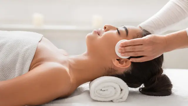 Ritual Perawatan Kulit Ini Sebaiknya Dilakukan Seberapa Sering Sih?