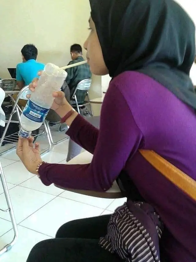 8 Potret Orang Mempersulit Diri Sendiri Ini Bikin Geleng Kepala