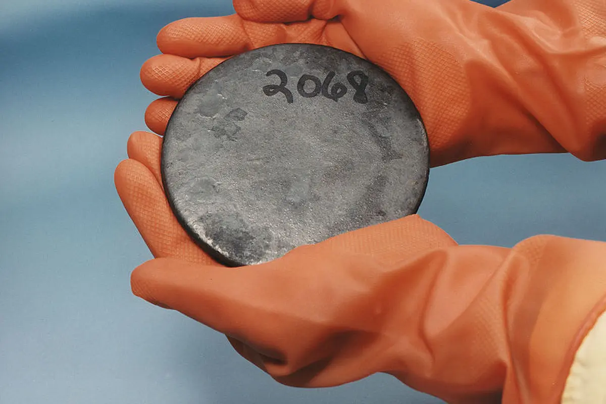 Pengertian Uranium, Karakteristik, Sifat, dan Kegunaannya dalam Kehidupan