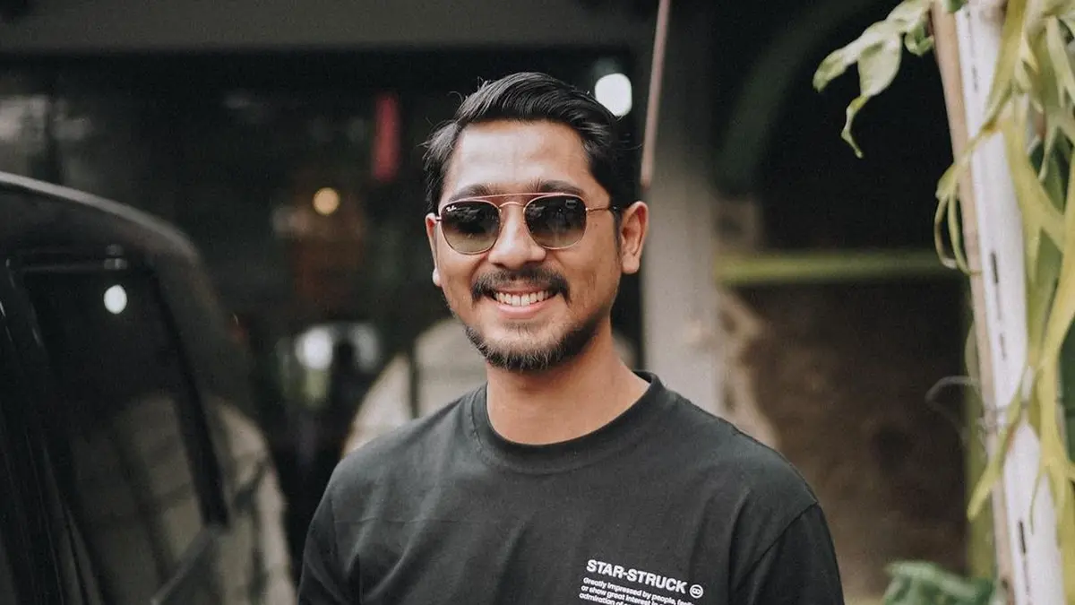 Arya Saloka Umrah Sendirian di Tengah Isu Miring soal Putri Anne, Spill Doa  yang Bakal Dipanjatkan di Tanah Suci - ShowBiz Liputan6.com