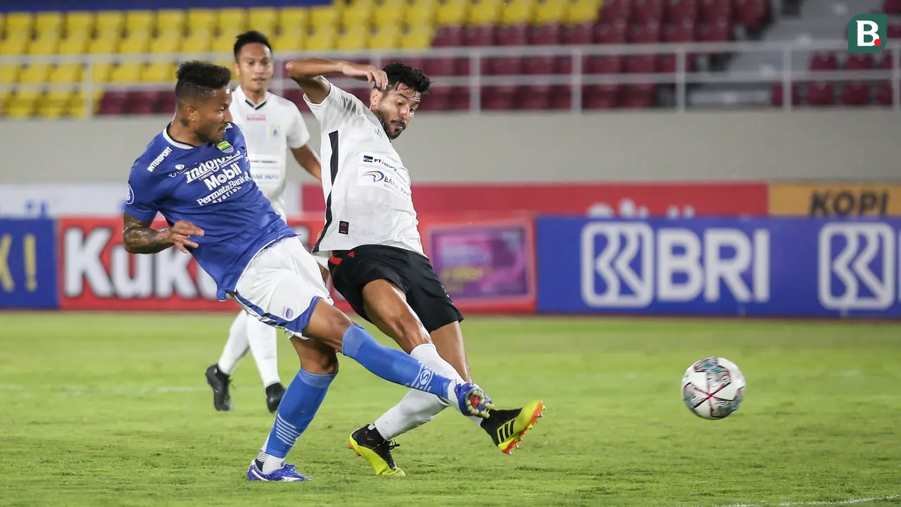 Foto: Belum Terkalahkan, Persib Gusur Bhayangkara FC dari Puncak Klasemen usai Gulung Persipura Jayapura dalam BRI Liga 1