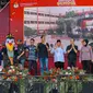 KPUD Kota Tangerang, Banten menggelar sosialisasi ‘KPU Goes To School’ Pemilihan Kepala Daerah (Pilkada) Serentak 2024 di hadapan ratusan SMA Yadika 3, untuk meningkatkan pemahaman pemilih pemula. (Liputan6.com/Jayadi Supriadin)