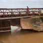 Jembatan Bailey sebagai pengganti sementara Jembatan Tabunio II yang putus akibat banjir di Kabupaten Tanah Laut, Kalimantan Selatan. (Dok Kementerian PUPR)