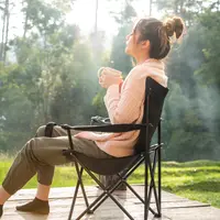 ilustrasi perempuan insecure merenung/CandyRetriever/Shutterstock