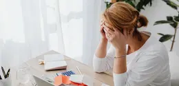 Tanpa disadari, tekanan untuk memenuhi kebutuhan orang lain dapat membuat kondisi finansial dan emosional ikut terkuras. (Foto/Dok: Pexels)