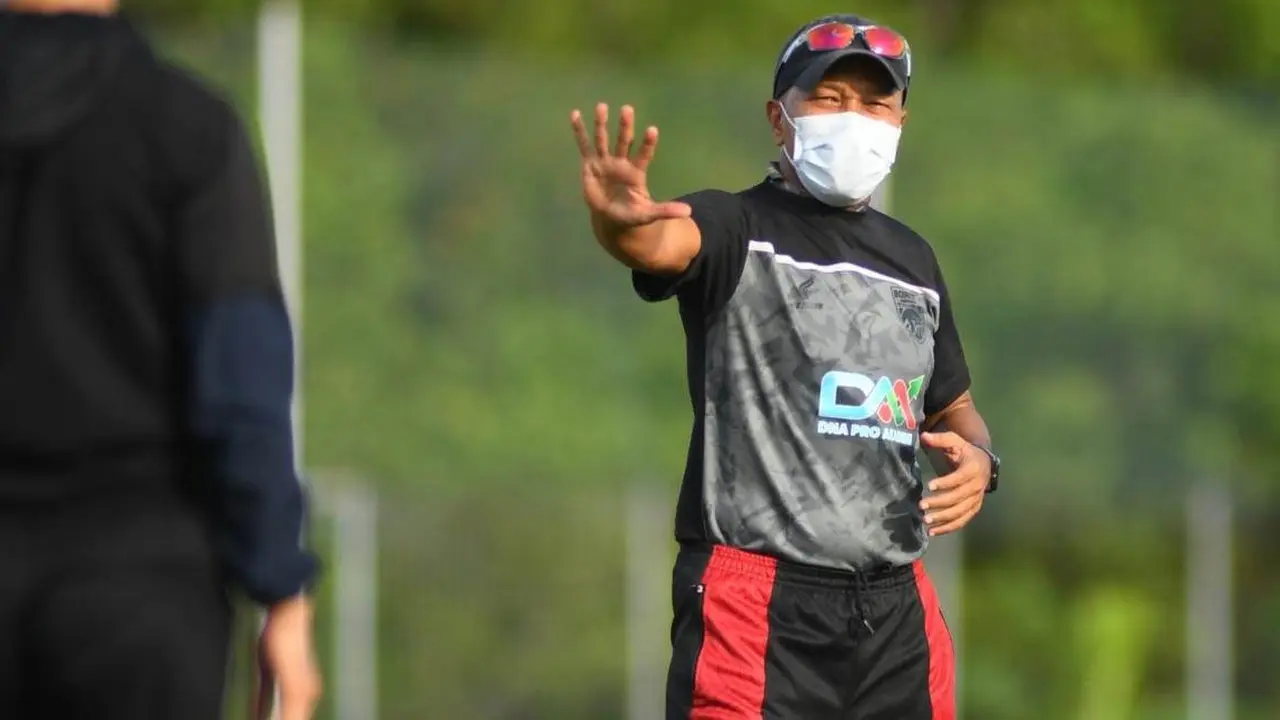 Foto: Kiprah Pelatih Lokal di BRI Liga 1, Aji Santoso Bersaing di Jalur Juara