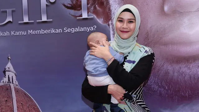 [Bintang] Zaskia Adya Mecca