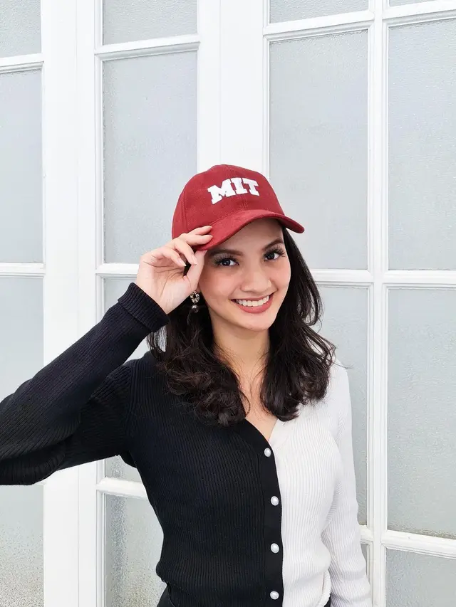 7 Pesona Sabrina Anggraini, Kekasih Belva Devara Sekaligus Puteri Indonesia Riau 2019