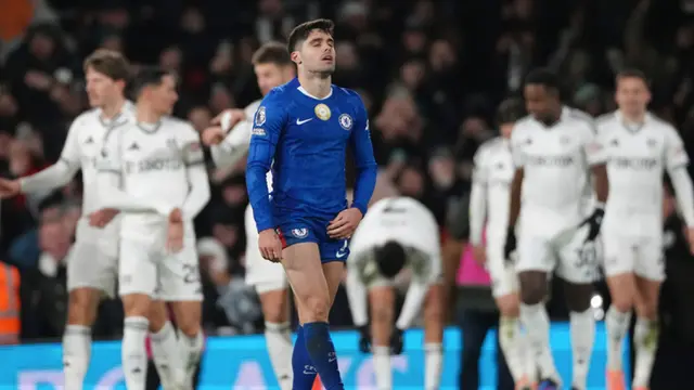 Foto: Diwarnai Kartu Merah Cucurella, Chelsea Tumbang di Markas Fulham