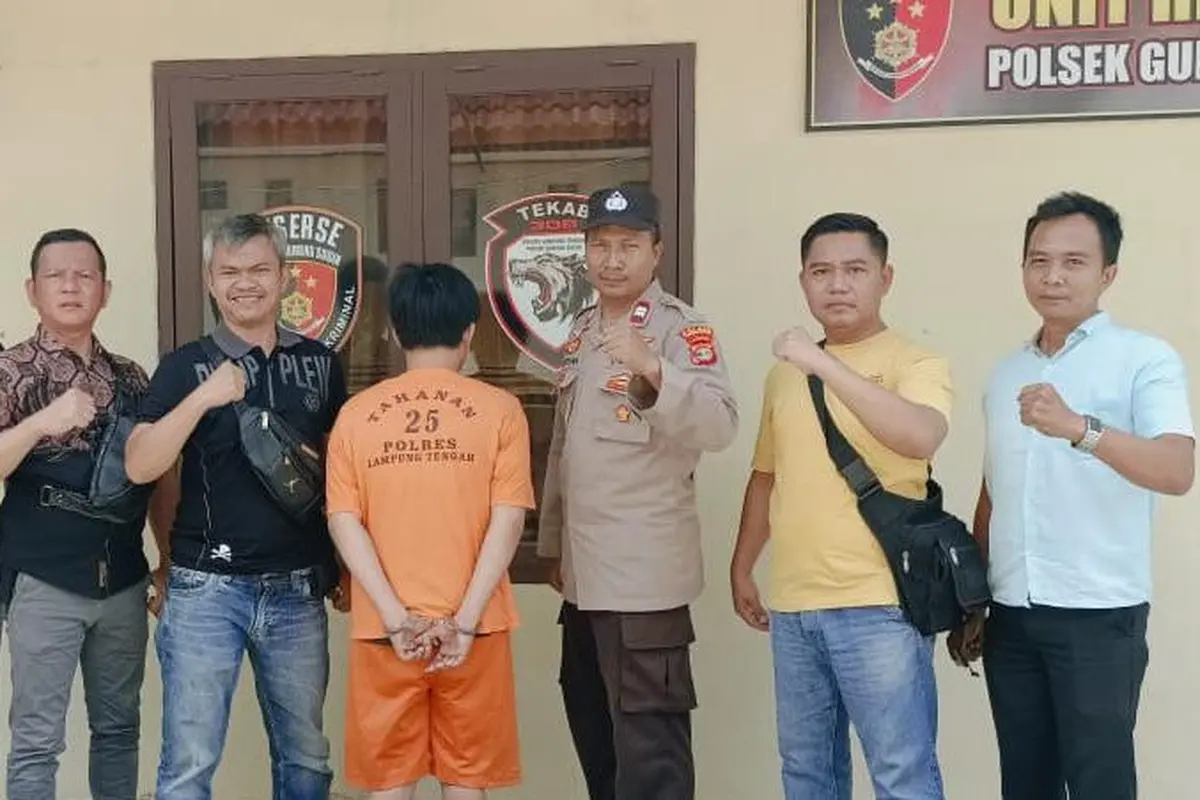 Tersangka RS (23) saat diamankan Polsek Gunung Sugih.