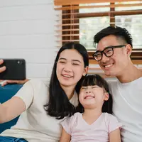 Parenting anak. (foto: Freepik/tirachardz)