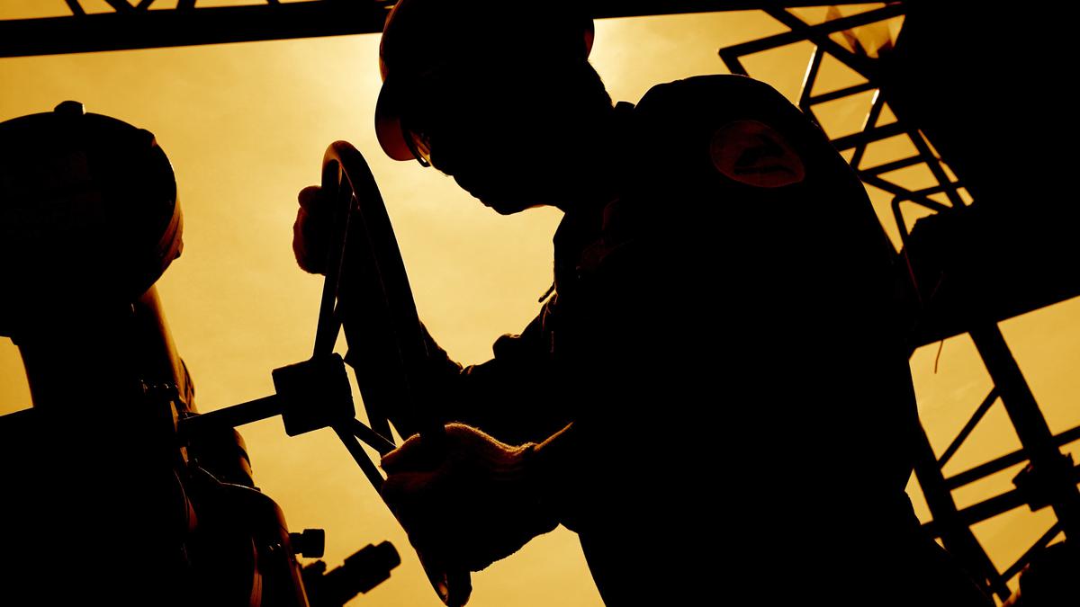 Setahun Pemerintahan Prabowo, Sektor ESDM Bukukan 276 Ribu Lapangan Kerja dan PNBP Rp183 Triliun 