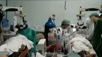Pundi Amal SCTV menggelar bakti sosial pengobatan gratis operasi penyakit katarak di Rumah Sakit Karitas, Tambolaka, Sumba Barat Daya.