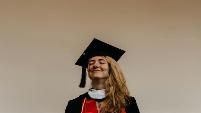 Ilustrasi lulus, wisuda, pendidikan