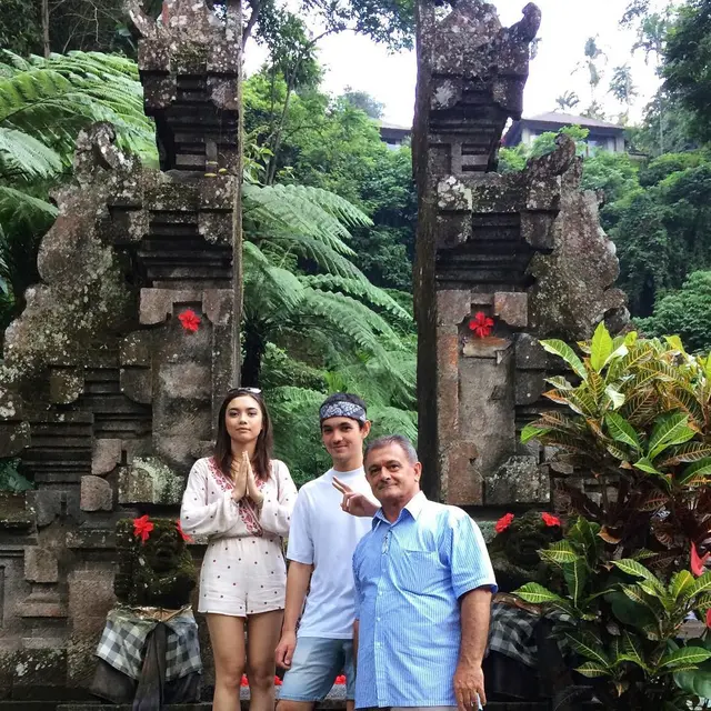 Jarang Terekspos, Ini 6 Potret Angela Gilsha dan Ayahnya yang Asal Italia