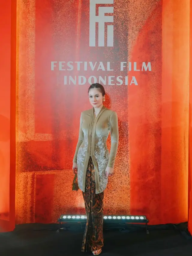 8 Padu Padan Kebaya Kartini Dari Dian Sastrowardoyo, Raline Shah, dan Wulan Guritno, Tampilkan Pesona Khas Perempuan Indonesia