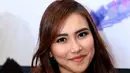 Ayu Ting Ting kini malah merasa geli ketika melihat kembali videoklip lagu ‘Alamat Palsu’ yang menunjukkan keluguan diri Ayu Ting Ting. (Andy Masela/Bintang.com)