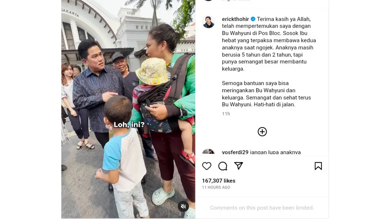 Menteri BUMN Erick Thohir memberi hadiah ibu-ibu driver ojek online