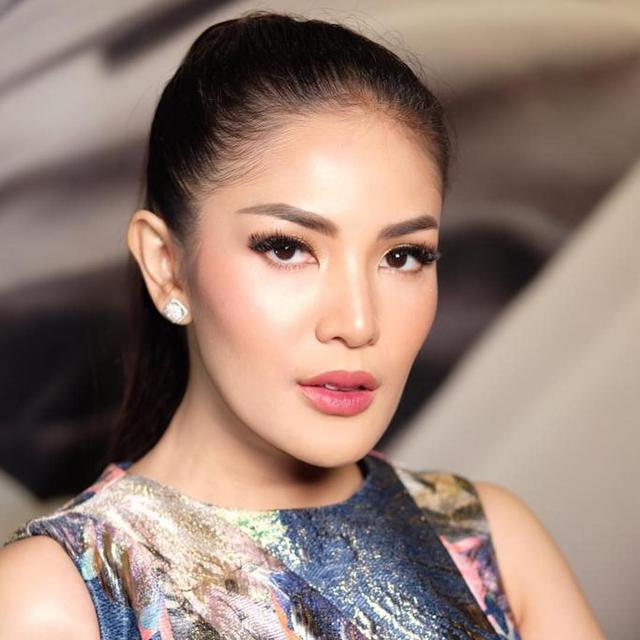 Daily Makeup Ala Nindy Ayunda Beauty Fimela Com