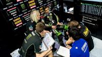 Pembalap Yamaha Tech 3, Johann Zarco belum memiliki kejelasan terkait masa depannya usai MotoGP 2018.
