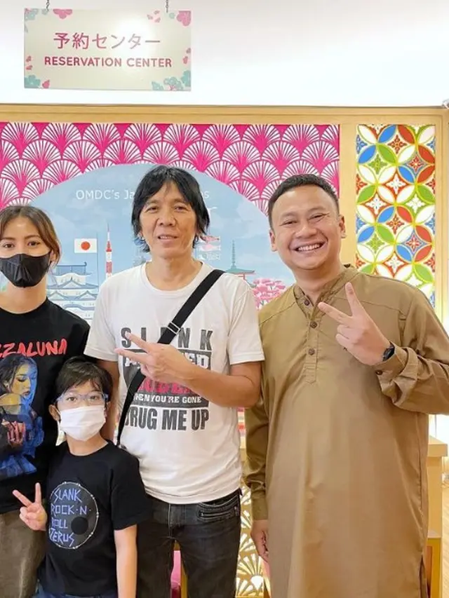 Bimbim dan keluarga di OMCD (Instagram/drg_oktri Manessa)