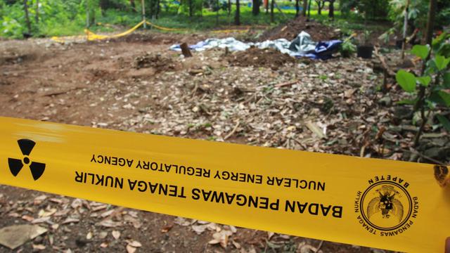 Sebidang tanah di RT 17/04 Perumahan Batan Indah, Setu, Kota Tangerang Selatan mengandung radioaktif.