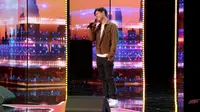 Cakra Khan di Audisi America's Got Talent 2023. (YouTube America's Got Talent)