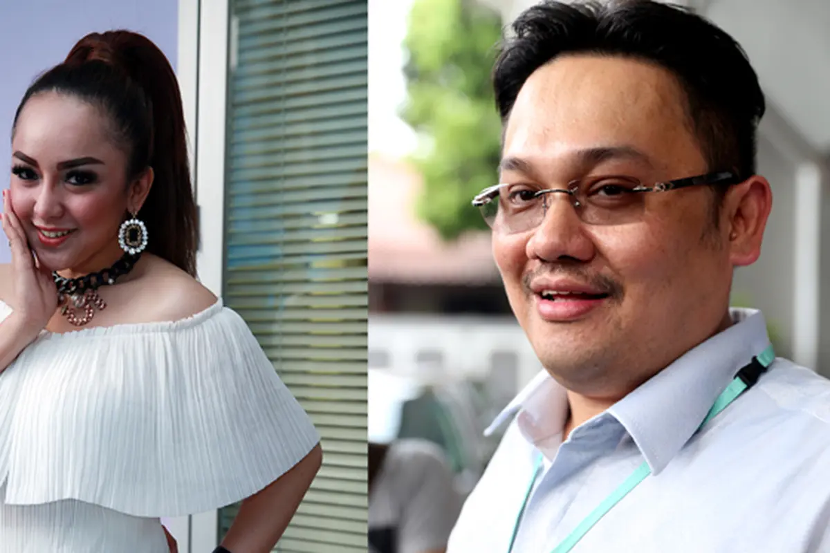 [Bintang] Regina Andriane dan Farhat Abbas