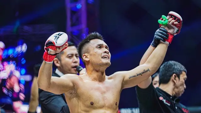 6 Potret Seleb Indonesia yang Bertarung di Atas Ring, Terbaru Vicky Prasetyo