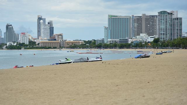 Sepinya Pantai Pattaya di Tengah Pandemi Covid-19