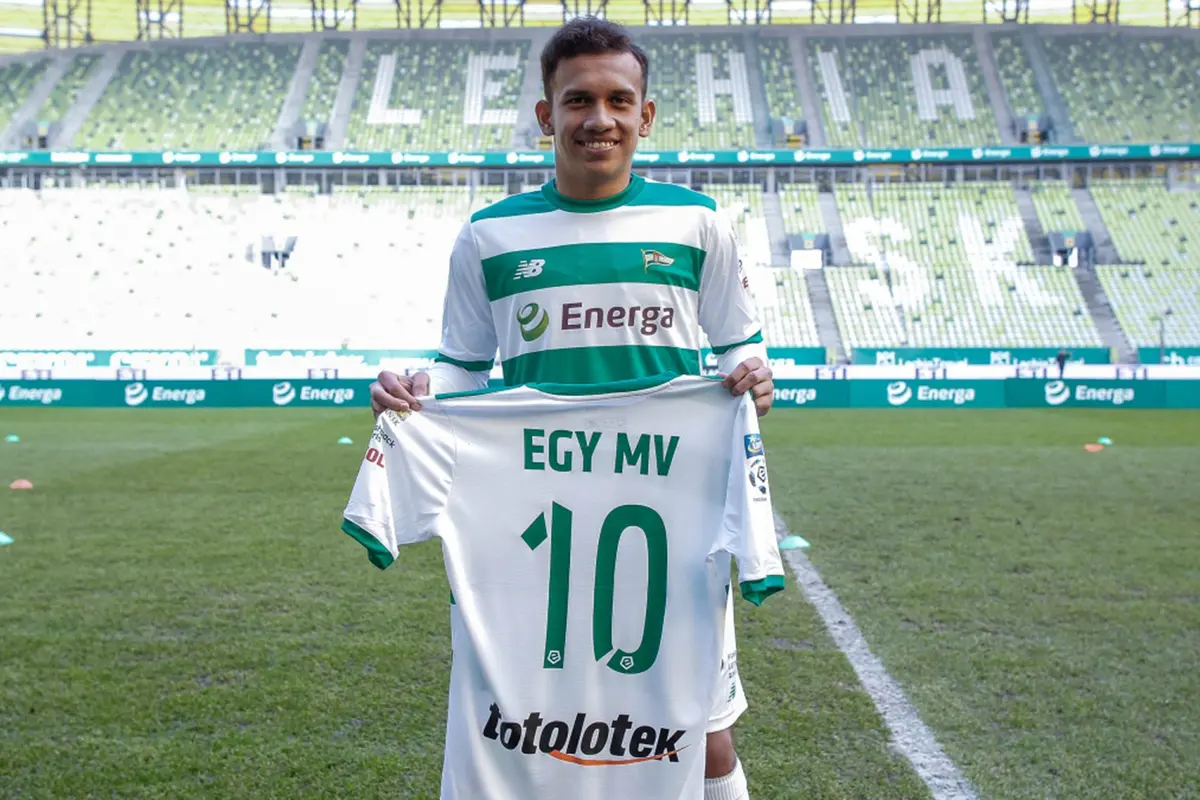 FOTO: Egy Maulana Resmi Bergabung dengan Lechia Gdansk