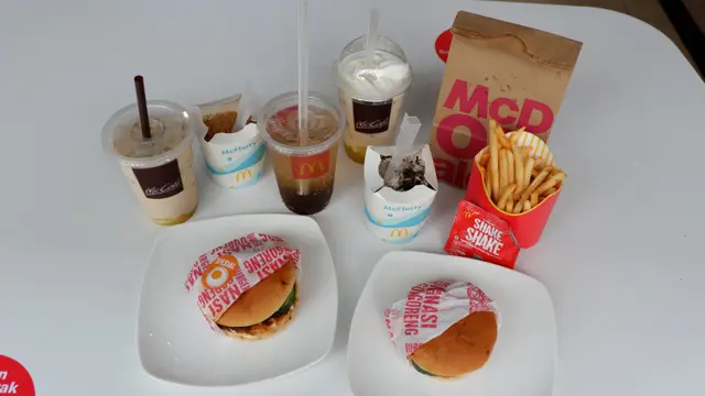 Menu Kemerdekaan ala McDonald's Indonesia, Burger Nasi Goreng sampai McFlurry Teh Botol