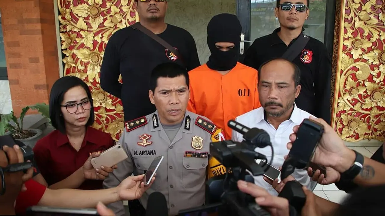 nekat todongkan air soft gun ke penjaga toko ponsel, aldo dibekuk polisi